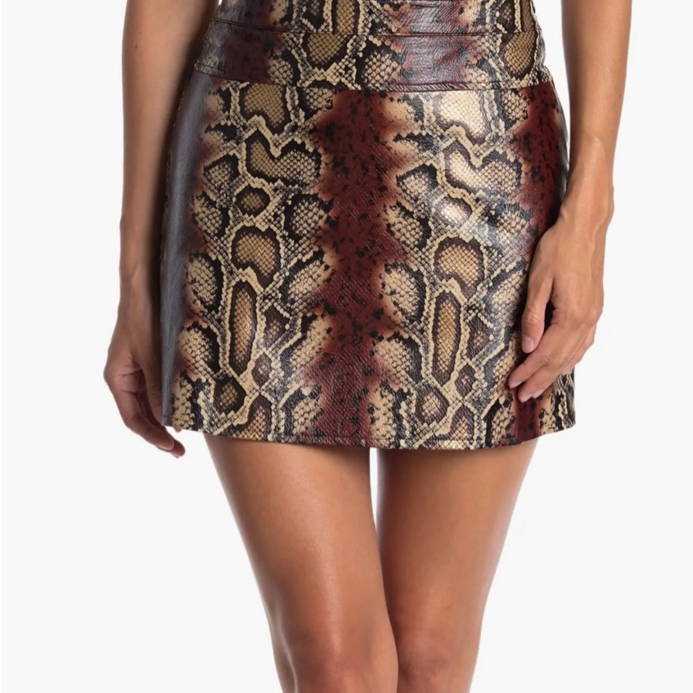 Sexy Snake Skin Print Mini Skirt